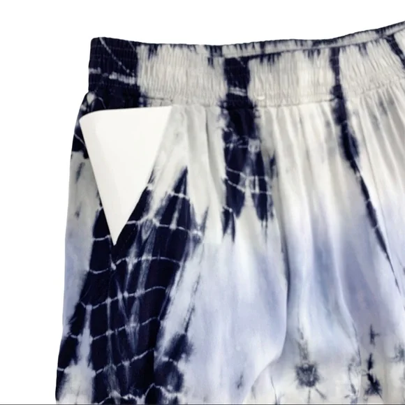 Loose Fit Tie Dye Shorts - Picture 3 of 8